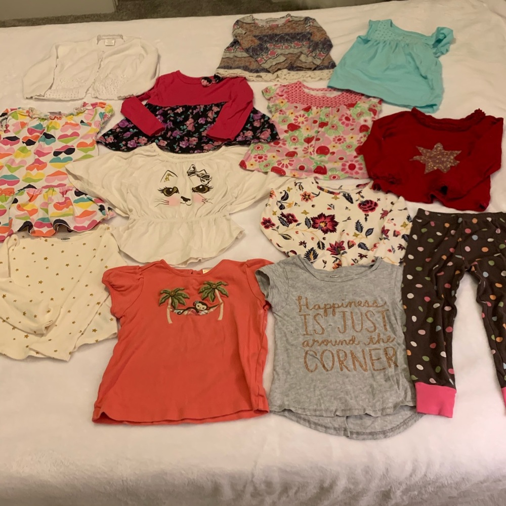 Bundle of 3T girls clothes